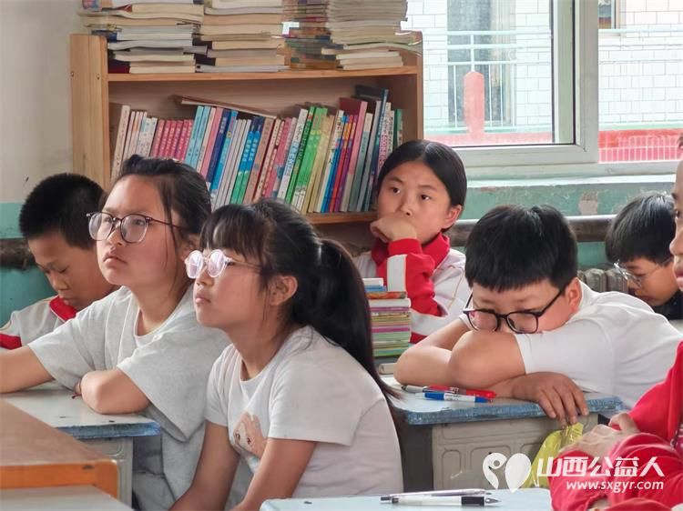 长治市善泽留守困境儿童救助协会走进沁县西关小学为孩子们带来一堂哈弗主题励志课一起探寻世界名校的成长底蕴 - 第6张