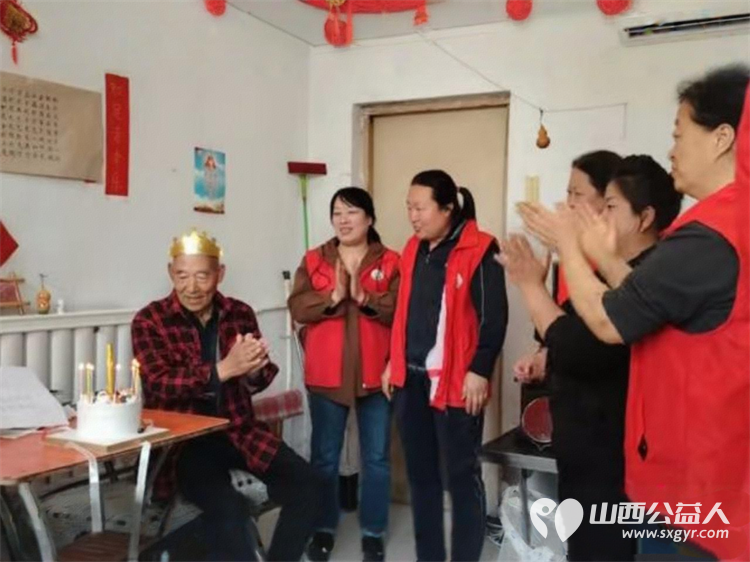 介休市敬老协会给宋古乡三道河村王士功老人过生日一份生日祝福一片赤诚爱心用温暖陪伴长者晚年 - 第3张