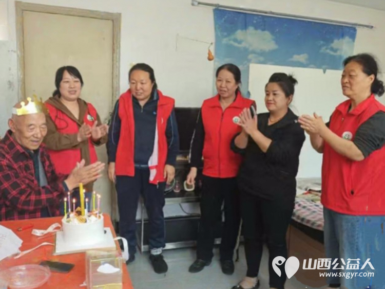 介休市敬老协会给宋古乡三道河村王士功老人过生日一份生日祝福一片赤诚爱心用温暖陪伴长者晚年 - 第9张