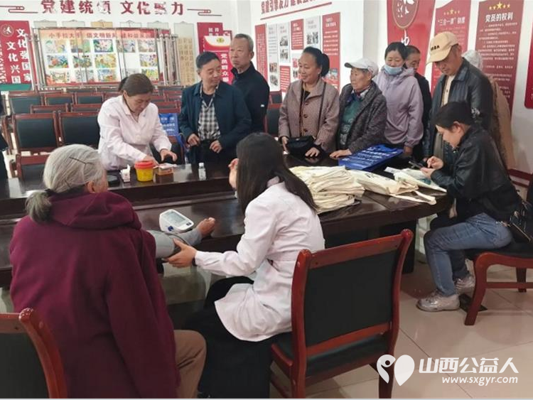 志愿服务进社区健康活动暖人心----介休市敬老协会组织志愿者2026年4月22日在介休市西南街道光明路社区为社区所有老人爱心理发义诊 - 第24张