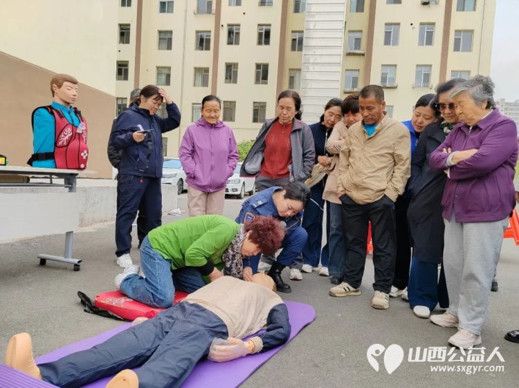 蓝焰暖邻里技能护平安----吕梁蓝天救援队走进祥和小区开展应急演练培训用专业与爱心筑牢社区安全防线守护邻里平安 - 第5张