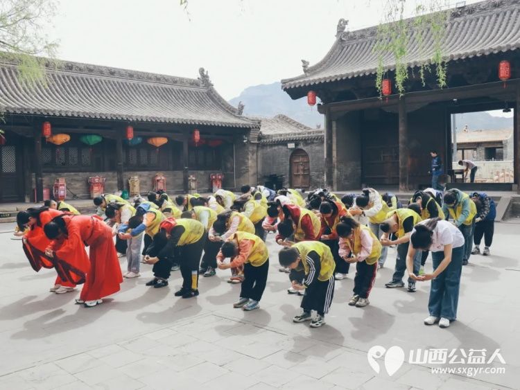 文庙寻经典国学育新人----浑源县青年志愿者协会联合浑源县培根国学棋院开展青少年国学文化研学实践活动通过活动更加了解家乡的历史文化感受到国学的深厚魅力 - 第13张