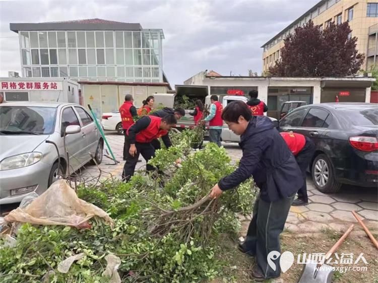 党建引领办实事环境整治惠民生 武乡县太东社区联合武乡县住建局组织单位干部社区志愿者深入金地小区开展环境卫生整治行动小区居住环境得到极大改善 - 第13张