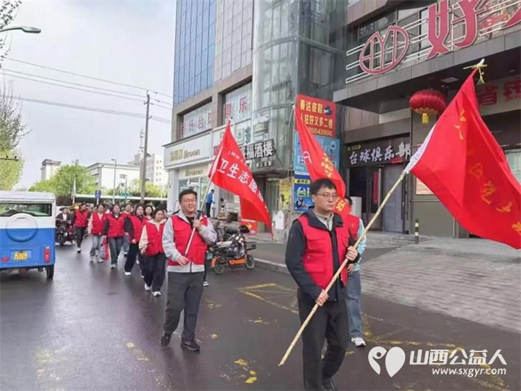 党建引领办实事环境整治惠民生 武乡县太东社区联合武乡县住建局组织单位干部社区志愿者深入金地小区开展环境卫生整治行动小区居住环境得到极大改善 - 第2张