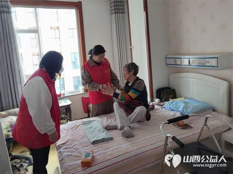 太原市志愿者小分队志愿者带着温暖的笑容与满满的爱心前来陪伴为享堂老年公寓里的老人们带来了难忘的欢乐时光这份爱心与善意激励着更多人关注老年群体参与公益事业 - 第25张