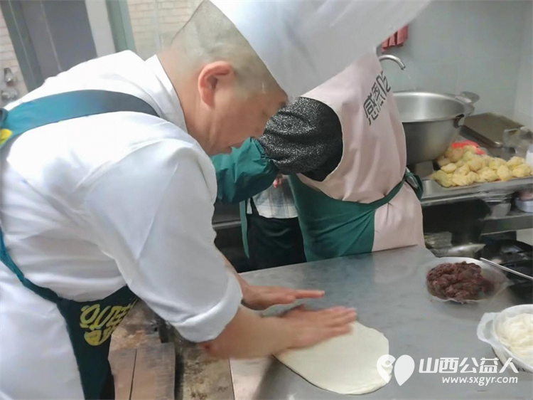 雨花斋二部4月27日那顿餐 长治市小雨点公益志愿者协会副会长王新丽的义工日记 “回家吃饭吧，我们都在” - 第9张