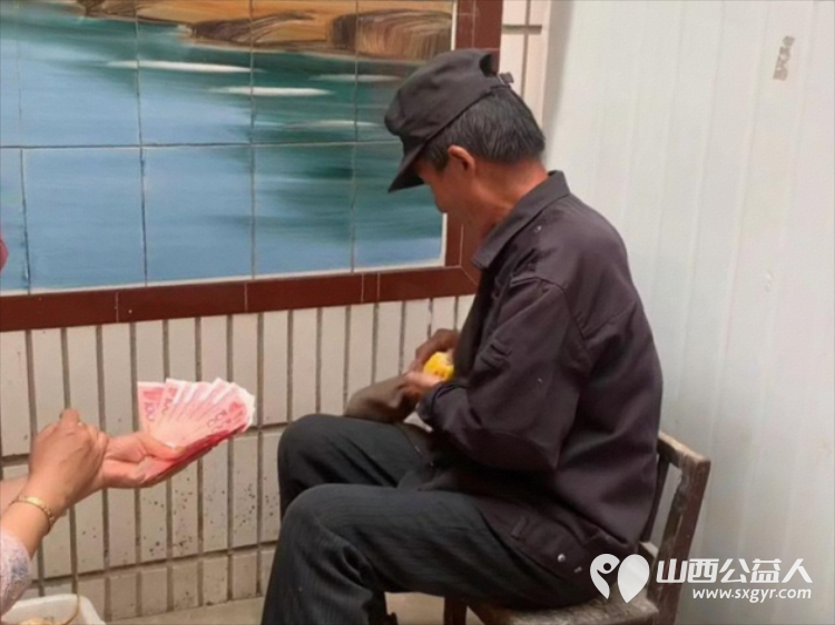 雨花斋二部4月27日那顿餐 长治市小雨点公益志愿者协会副会长王新丽的义工日记 “回家吃饭吧，我们都在” - 第14张
