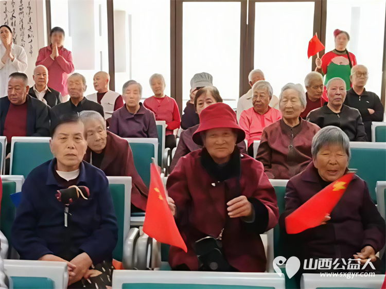 四月芳菲暖温情润人心----忻州市盛世艺术团走进忻州老年公寓慰问演出为给长辈们带来一段温馨欢乐的时光 - 第12张