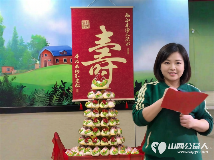 汇聚太钢志愿情暖心相伴敬老行 太原市志愿者小分队太钢志愿者在享堂老年公寓为百岁老人过了个超暖心的生日正是因为每个人的用心才让这个生日变得如此难忘 - 第5张