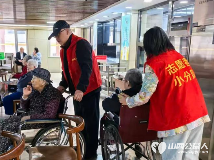 汇聚太钢志愿情暖心相伴敬老行 太原市志愿者小分队太钢志愿者在享堂老年公寓为百岁老人过了个超暖心的生日正是因为每个人的用心才让这个生日变得如此难忘 - 第15张