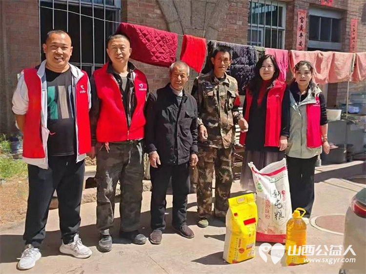 爱暖夕阳情系阳高----长治市圆梦公益协会的志愿者们奔赴山野深处平顺县阳高乡珩堂村温暖乡村里因病致贫步履艰难的独居老人 - 第7张