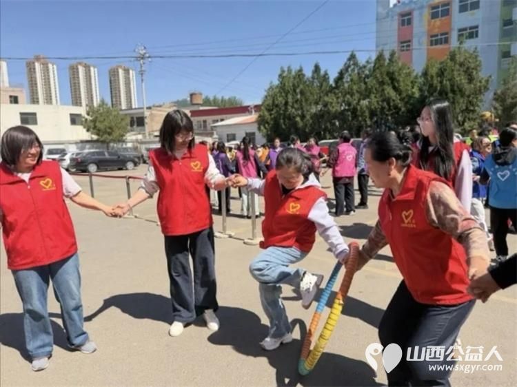 春风燃活力运动绽风采----吕梁市离石区青年志愿者协会、离石区尉汾路社区党建联建趣味运动会圆满落幕 - 第6张