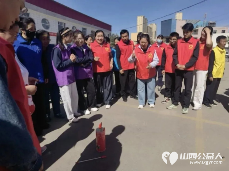 春风燃活力运动绽风采----吕梁市离石区青年志愿者协会、离石区尉汾路社区党建联建趣味运动会圆满落幕 - 第3张