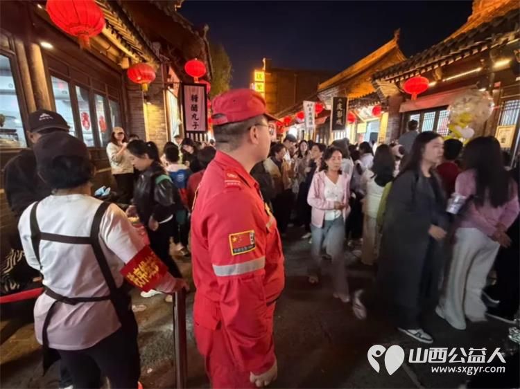 我护游客过五一｜ 忻府区应急管理局统筹联动忻府区应急救援大队和忻府区蓝盾应急救援队、忻州蓝天救援队开展景区巡逻文明引导困难帮扶游客疏导应急保障等工作 - 第10张