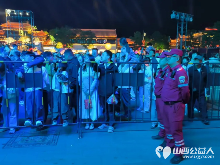 我护游客过五一｜ 忻府区应急管理局统筹联动忻府区应急救援大队和忻府区蓝盾应急救援队、忻州蓝天救援队开展景区巡逻文明引导困难帮扶游客疏导应急保障等工作 - 第4张