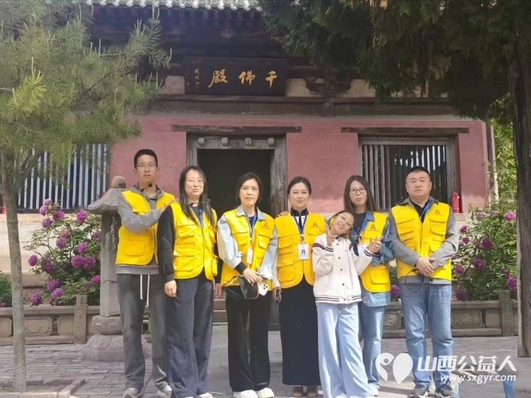 长治市文物保护服务中心志愿者分别深入长治市六处具有代表性的全国重点文物保护单位五一公益讲解志愿服务活动取得了良好的社会反响 - 第2张