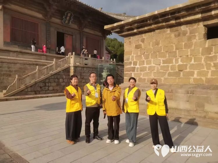 长治市文物保护服务中心志愿者分别深入长治市六处具有代表性的全国重点文物保护单位五一公益讲解志愿服务活动取得了良好的社会反响 - 第13张