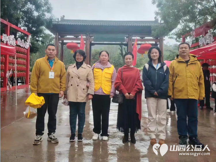长治市文物保护服务中心志愿者分别深入长治市六处具有代表性的全国重点文物保护单位五一公益讲解志愿服务活动取得了良好的社会反响 - 第3张