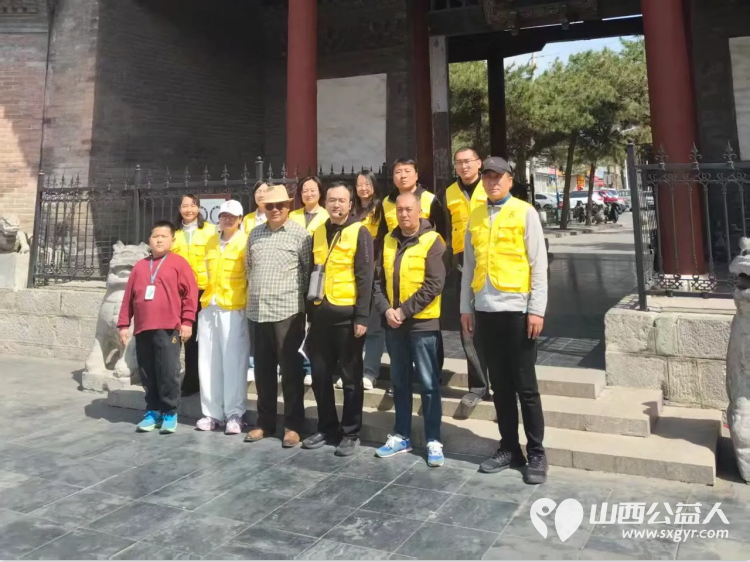 长治市文物保护服务中心志愿者分别深入长治市六处具有代表性的全国重点文物保护单位五一公益讲解志愿服务活动取得了良好的社会反响 - 第4张