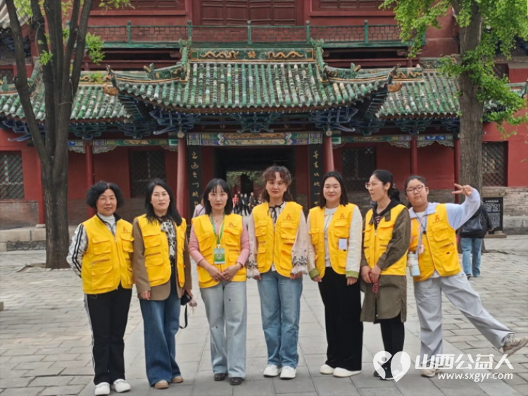 长治市文物保护服务中心志愿者分别深入长治市六处具有代表性的全国重点文物保护单位五一公益讲解志愿服务活动取得了良好的社会反响 - 第1张