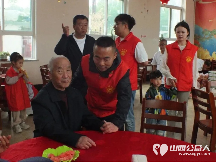 寿阳县卡卡公益协会携手寿阳县众享商贸有限公司及爱心人士闫美玲女士全家传递温暖共建和谐美好家园活动走进上湖常村敬老院开展爱心物资帮扶慰问活动 - 第10张