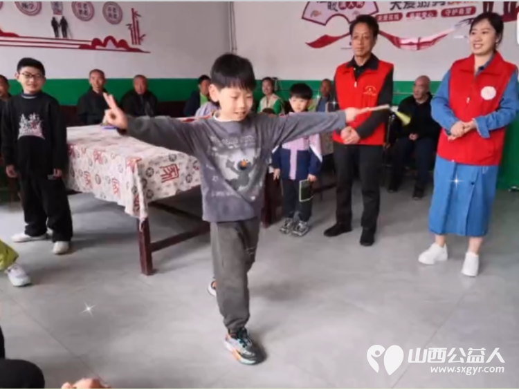 情暖敬老院童心践善行----长治市善泽留守困境儿童救助协会五一劳动节走进潞城区小天贡敬老院开展情暖敬老院公益活动搭建童心与夕阳的暖心桥梁践行公益初心 - 第10张