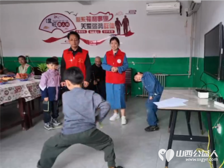 情暖敬老院童心践善行----长治市善泽留守困境儿童救助协会五一劳动节走进潞城区小天贡敬老院开展情暖敬老院公益活动搭建童心与夕阳的暖心桥梁践行公益初心 - 第13张
