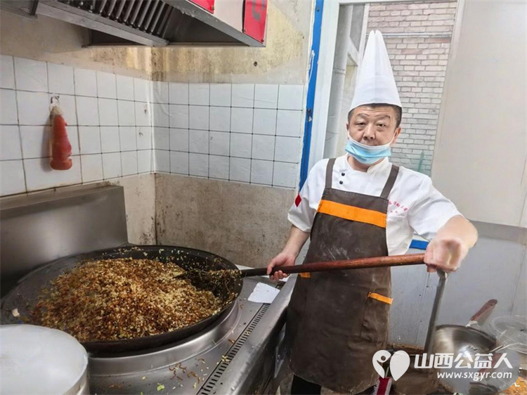 善暖雨花孝爱同行----长治市小雨点公益志愿者协会在雨花斋二部举办母亲节活动让老人们感受到节日的温暖更传递了孝亲敬老的传统美德 - 第2张