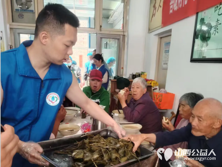 善暖雨花孝爱同行----长治市小雨点公益志愿者协会在雨花斋二部举办母亲节活动让老人们感受到节日的温暖更传递了孝亲敬老的传统美德 - 第11张