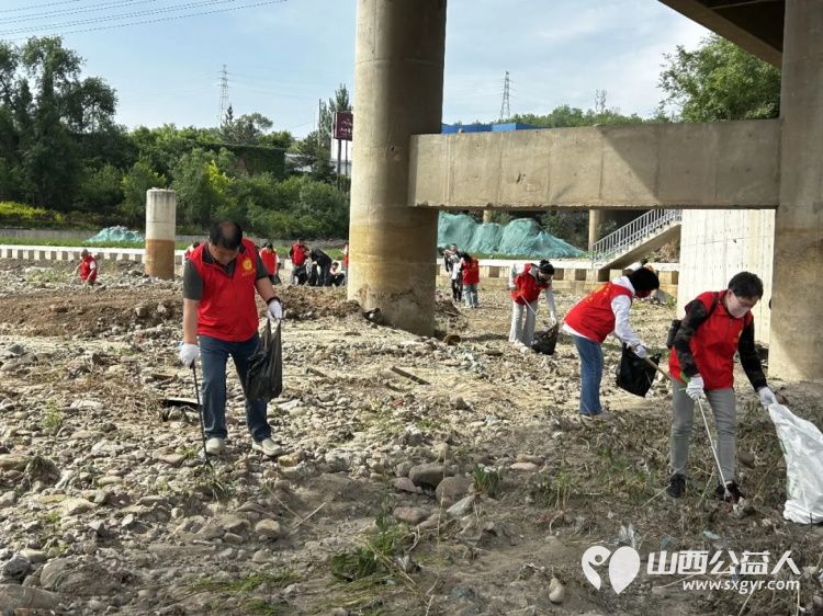 保护母亲河阳泉义工在行动----阳泉市义工联合会2026年5月10日第43期保护母亲河巡河净滩活动在白羊墅湿地公园开展 - 第4张