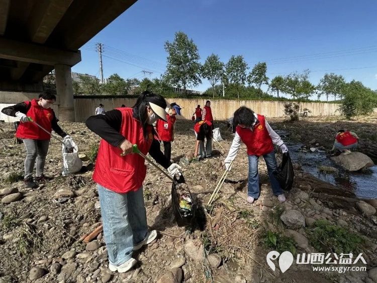 保护母亲河阳泉义工在行动----阳泉市义工联合会2026年5月10日第43期保护母亲河巡河净滩活动在白羊墅湿地公园开展 - 第7张