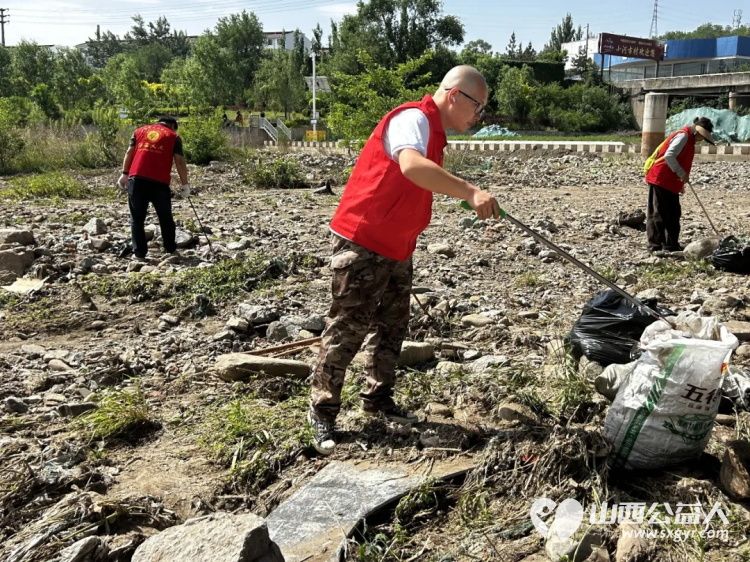 保护母亲河阳泉义工在行动----阳泉市义工联合会2026年5月10日第43期保护母亲河巡河净滩活动在白羊墅湿地公园开展 - 第8张
