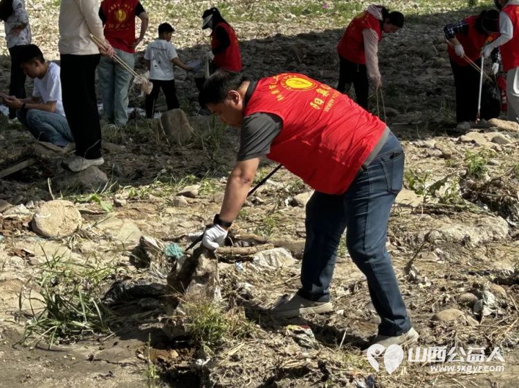 保护母亲河阳泉义工在行动----阳泉市义工联合会2026年5月10日第43期保护母亲河巡河净滩活动在白羊墅湿地公园开展 - 第9张