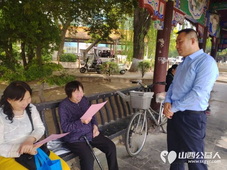 节水护水进基层环保志愿暖定襄----忻州市环保志愿者协会协同定襄县水利局走进定襄县城市公园休闲场所面向普通市民开展城市节水宣传周主题活动 - 第4张