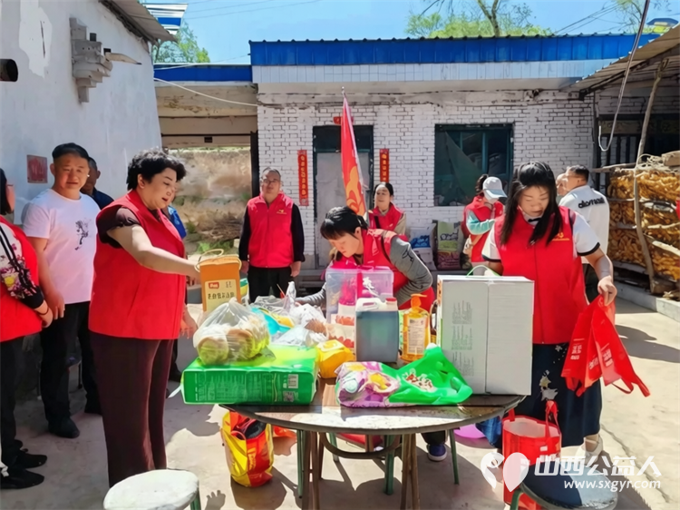 情暖九旬英眷,传承红色荣光一一忻州市爱心公益协会前往忻府区庄磨镇新社村走访慰问抗美援朝老兵遗孀送上生日祝福与暖心慰问 - 第4张 - 山西公益人 情暖九旬英眷,传承红色荣光一一忻州市爱心公益协会前往忻府区庄磨镇新社村走访慰问抗美援朝老兵遗孀送上生日祝福与暖心慰问 - 第4张