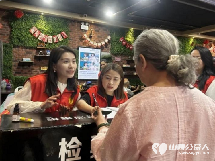 阳泉市义工联合会携阳泉九达国际影城联合邀请95位老人免费观看了热播电影《10间敢死队》让温暖陪伴点亮老人们的幸福时光 - 第6张 - 山西公益人 阳泉市义工联合会携阳泉九达国际影城联合邀请95位老人免费观看了热播电影《10间敢死队》让温暖陪伴点亮老人们的幸福时光 - 第6张
