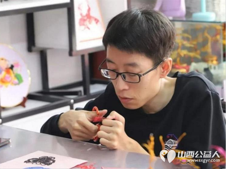 以爱启翼筑梦新生----忻州启翼未来文创工坊揭牌暨第36个全国助残日主题活动圆满举办助残志愿者与残障朋友们齐聚一堂共赴温暖之约共见助残事业全新起点 - 第12张