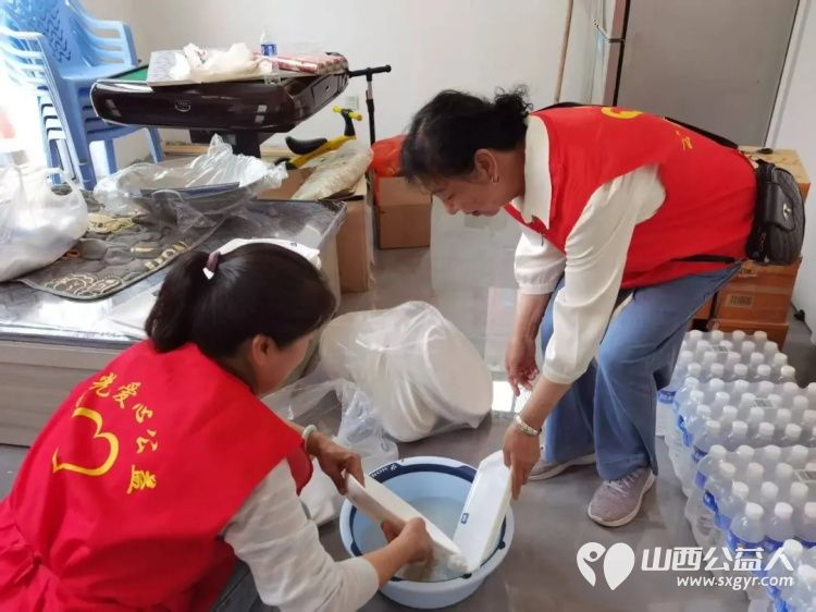 阳光助残暖人心温情陪伴筑梦想----忻州阳光爱心团队走进启翼未来工坊开展助残志愿服务团队负责人张素梅个人出资500元专项捐助以实际行动为残障朋友们送上贴心关怀 - 第6张