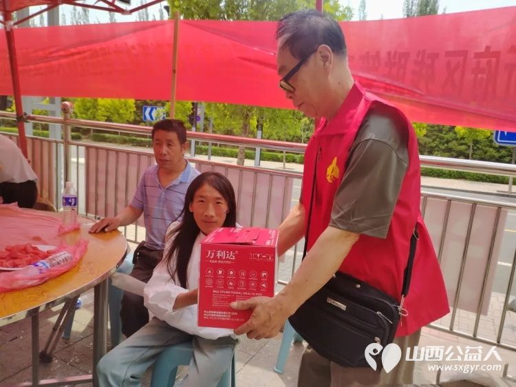 阳光助残暖人心温情陪伴筑梦想----忻州阳光爱心团队走进启翼未来工坊开展助残志愿服务团队负责人张素梅个人出资500元专项捐助以实际行动为残障朋友们送上贴心关怀 - 第7张