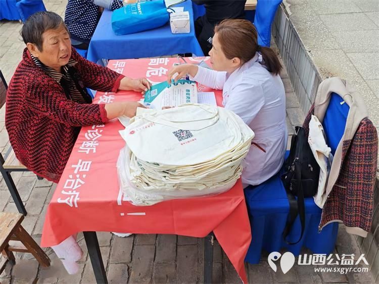 介休市敬老协会孝善行之敬老爱老助老活动2026年5月16日走进绵山镇兴地村在村党群服务中心为老人爱心理发体检将孝善行服务惠及我市老年人 - 第17张 - 山西公益人 介休市敬老协会孝善行之敬老爱老助老活动2026年5月16日走进绵山镇兴地村在村党群服务中心为老人爱心理发体检将孝善行服务惠及我市老年人 - 第17张