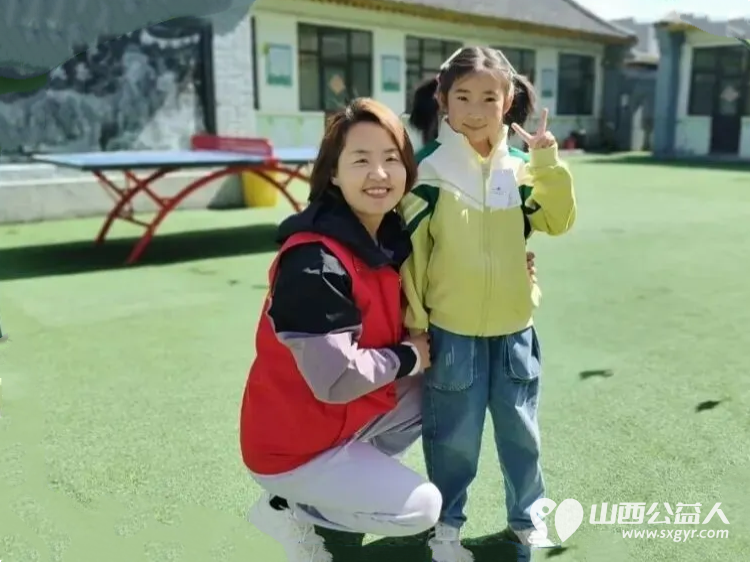 情系深山育桃李善行助学暖童心----忻州市爱心公益协会走进五台山杨柏峪小学为山区学子送去崭新校服生活物资与暖心陪伴 - 第16张