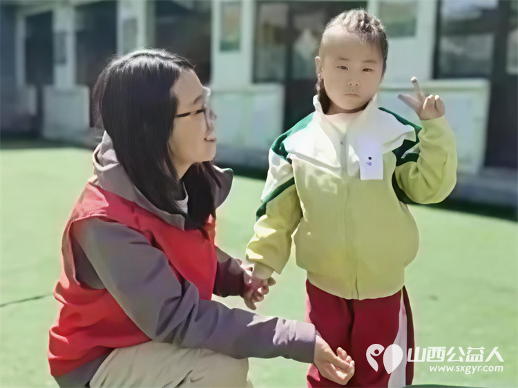 情系深山育桃李善行助学暖童心----忻州市爱心公益协会走进五台山杨柏峪小学为山区学子送去崭新校服生活物资与暖心陪伴 - 第12张