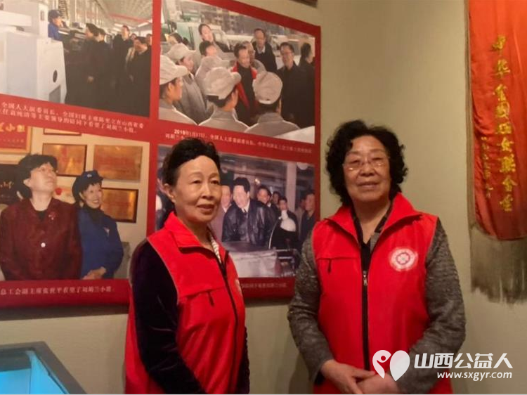 太原学花志愿服务中心志愿者在太重园区访问刘胡兰小组组长张清萍参观了刘胡兰小组事迹陈列室走进太重职工食堂对工作人员进行食品安全工作宣传及如何选购安全食品进行培训 - 第6张 - 山西公益人 太原学花志愿服务中心志愿者在太重园区访问刘胡兰小组组长张清萍参观了刘胡兰小组事迹陈列室走进太重职工食堂对工作人员进行食品安全工作宣传及如何选购安全食品进行培训 - 第6张