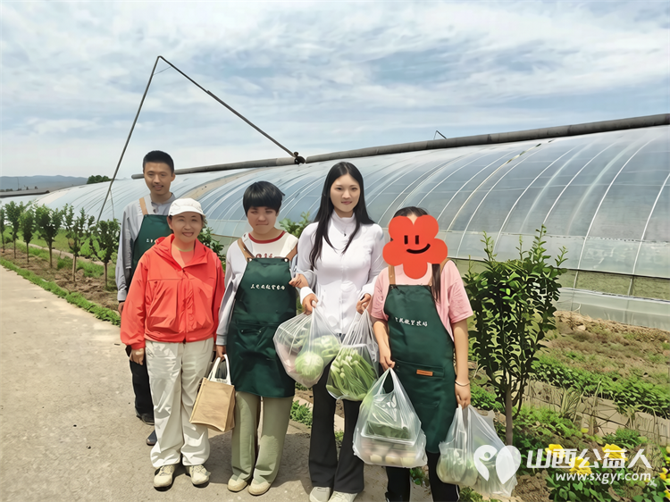 十年之约守护星光----张逸驰王赛赛夫妇爱心签约支持起望农场为太原市安健儿公益服务中心的心青年撑起就业蓝天正式启动手心翻转·起望农场大棚支持合作项目 - 第7张