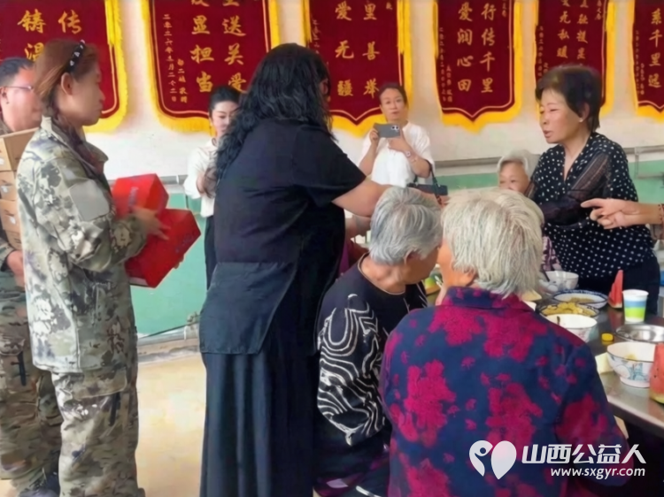 巾帼凝大爱善暖少年心 繁峙县女企业家协会携手会员单位开盛劳保公司踏上公益之路奔赴果园村千里果大爱机构用心守护一群身处困境的孩童以巾帼温情为稚嫩童心撑起一方明媚晴空 - 第2张