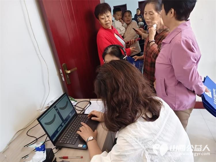 长治市阳光困境儿童帮扶协会联合多机构公益义诊走进长钢四工地小区西沟小区开展大型公益义诊进社区志愿服务活动以专业力量守护居民身心健康 - 第6张