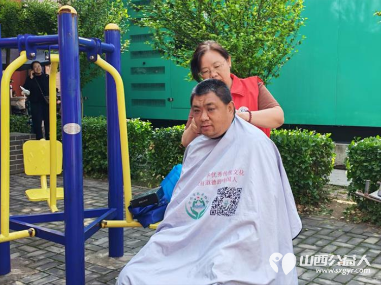 志愿服务进社区健康活动暖人心----介休市敬老协会2026年5月27日走进介休市北关街道彦博路社区为社区所有老人爱心理发义诊 - 第10张 - 山西公益人 志愿服务进社区健康活动暖人心----介休市敬老协会2026年5月27日走进介休市北关街道彦博路社区为社区所有老人爱心理发义诊 - 第10张