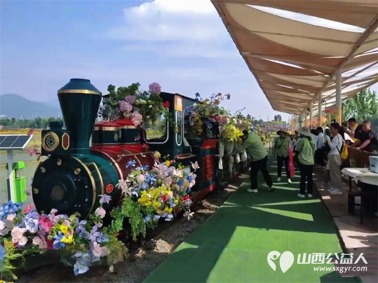 稻香润童心聚力护完整|山西省残疾人福利基金会、山西省康复研究中心主办的稻香伴成长欢乐庆六一活动暖心举行22组家庭走出康复室走进自然田野感受童年的自在烂漫 - 第2张 - 山西公益人 稻香润童心聚力护完整|山西省残疾人福利基金会、山西省康复研究中心主办的稻香伴成长欢乐庆六一活动暖心举行22组家庭走出康复室走进自然田野感受童年的自在烂漫 - 第2张