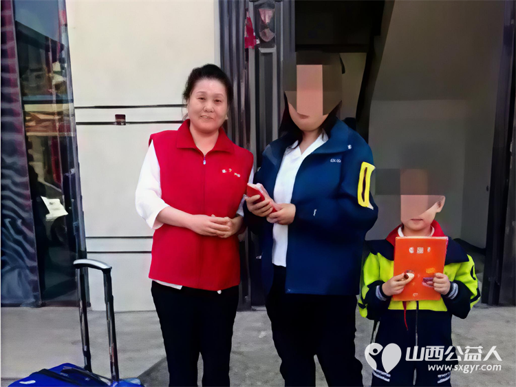 以爱为名步履不停----长治市爱心妈妈志愿服务协会的爱心妈妈们奔赴屯留为单亲妈妈两个尚未长大的孩子贫困家庭送帮扶大米面粉食用油衣物及12000元捐款 - 第18张 - 山西公益人 以爱为名步履不停----长治市爱心妈妈志愿服务协会的爱心妈妈们奔赴屯留为单亲妈妈两个尚未长大的孩子贫困家庭送帮扶大米面粉食用油衣物及12000元捐款 - 第18张