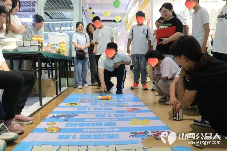 童心向党爱满六一困境儿童被温暖包围 2026年运城市妇联爱心妈妈主题关爱活动温情启幕盐湖区志愿者协会志愿者带领协会长期关注的困境儿童共同参与了这场充满爱与希望的活动 - 第25张 - 山西公益人 童心向党爱满六一困境儿童被温暖包围 2026年运城市妇联爱心妈妈主题关爱活动温情启幕盐湖区志愿者协会志愿者带领协会长期关注的困境儿童共同参与了这场充满爱与希望的活动 - 第25张
